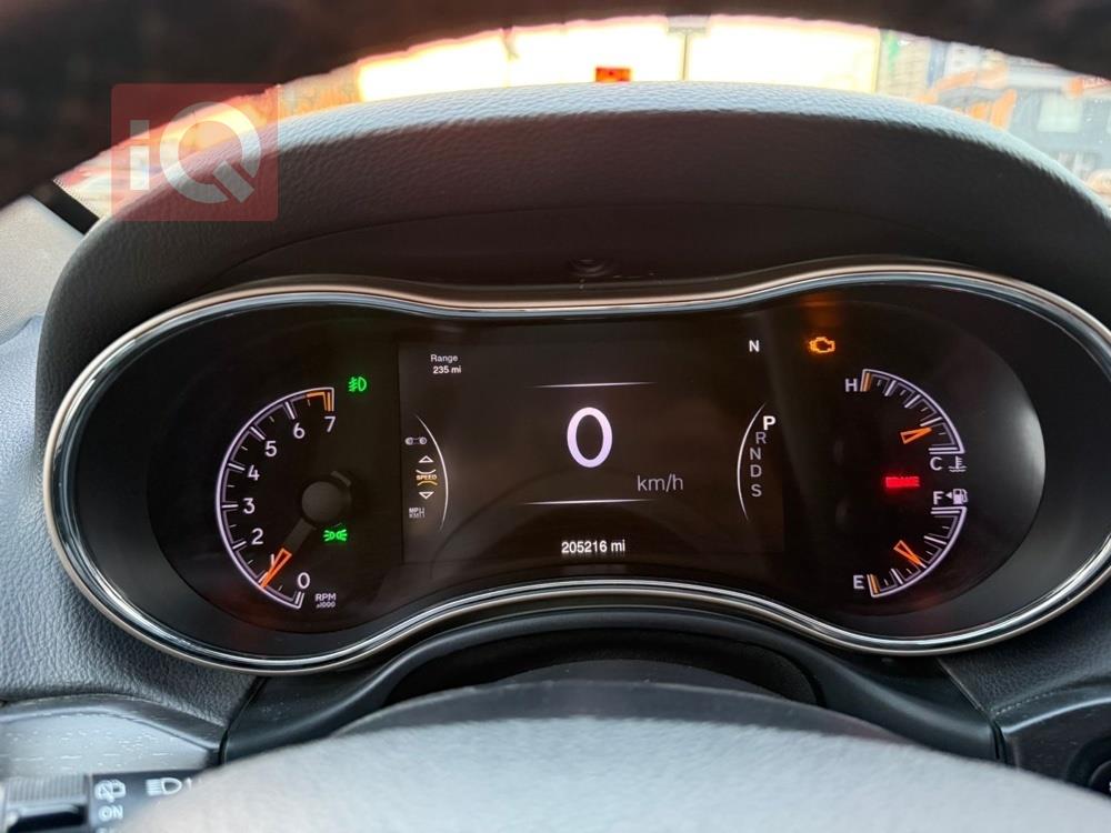 جيب جراند شيروكي